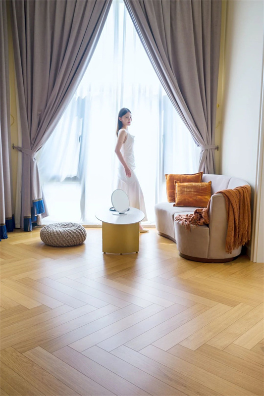 Room Tour|一線臨湖庭院,高階生活的藝術(shù)想象 image1 Room Tour|一線臨湖庭院,高階生活的藝術(shù)想象 image1