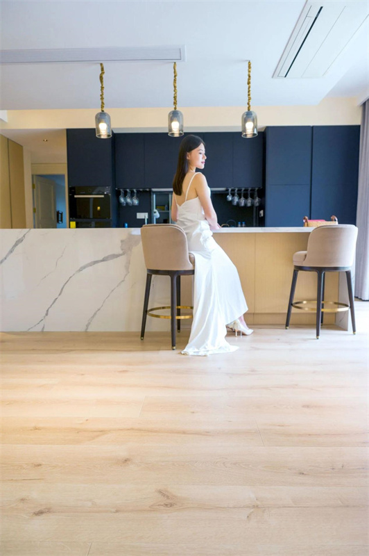 Room Tour|一線臨湖庭院,高階生活的藝術(shù)想象 image7 Room Tour|一線臨湖庭院,高階生活的藝術(shù)想象 image7